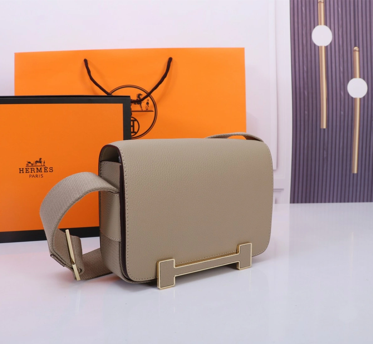 Hermes AAA Quality Messenger Bags For Women Modern 2956