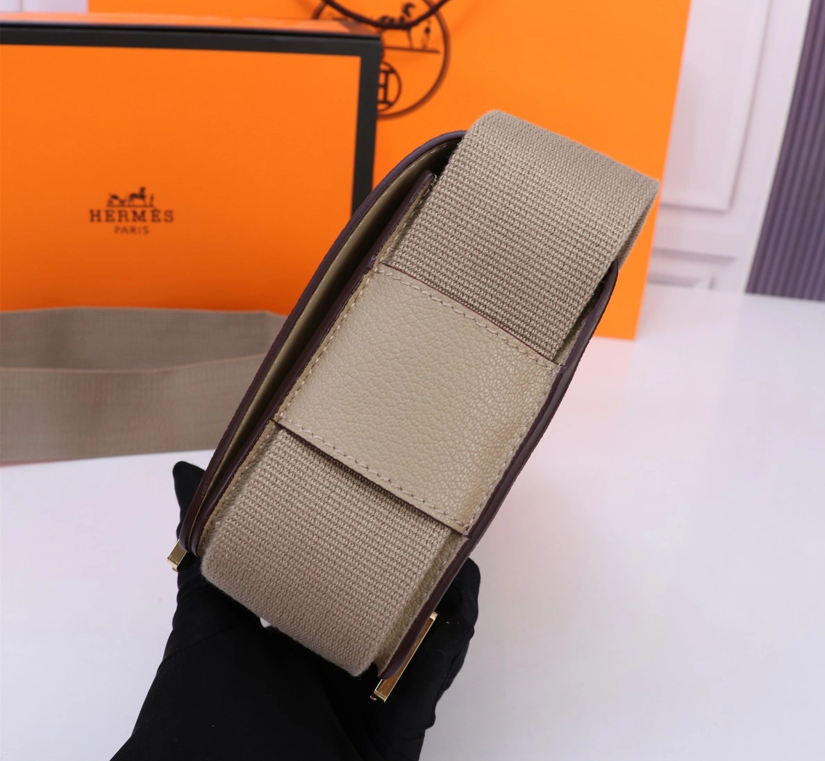 Hermes AAA Quality Messenger Bags For Women Modern 2956