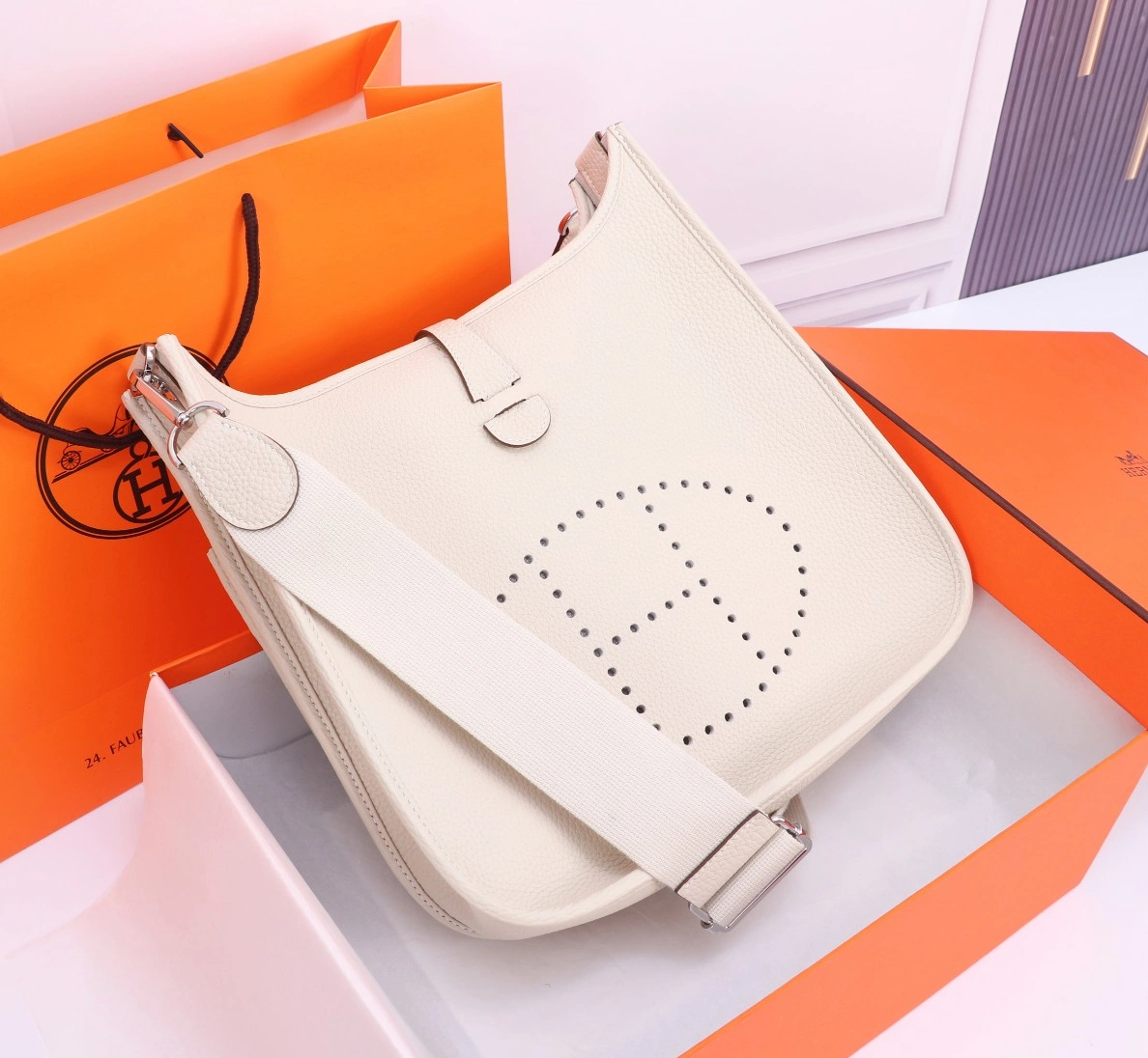 Hermes AAA Quality Messenger Bags For Women ModernLook 6972