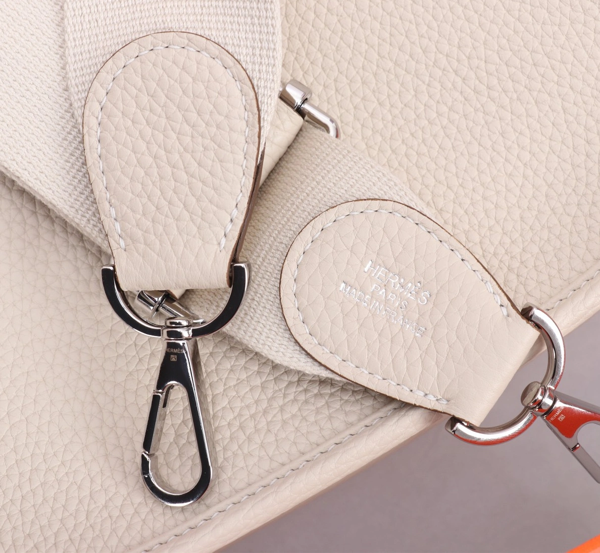 Hermes AAA Quality Messenger Bags For Women ModernLook 6972
