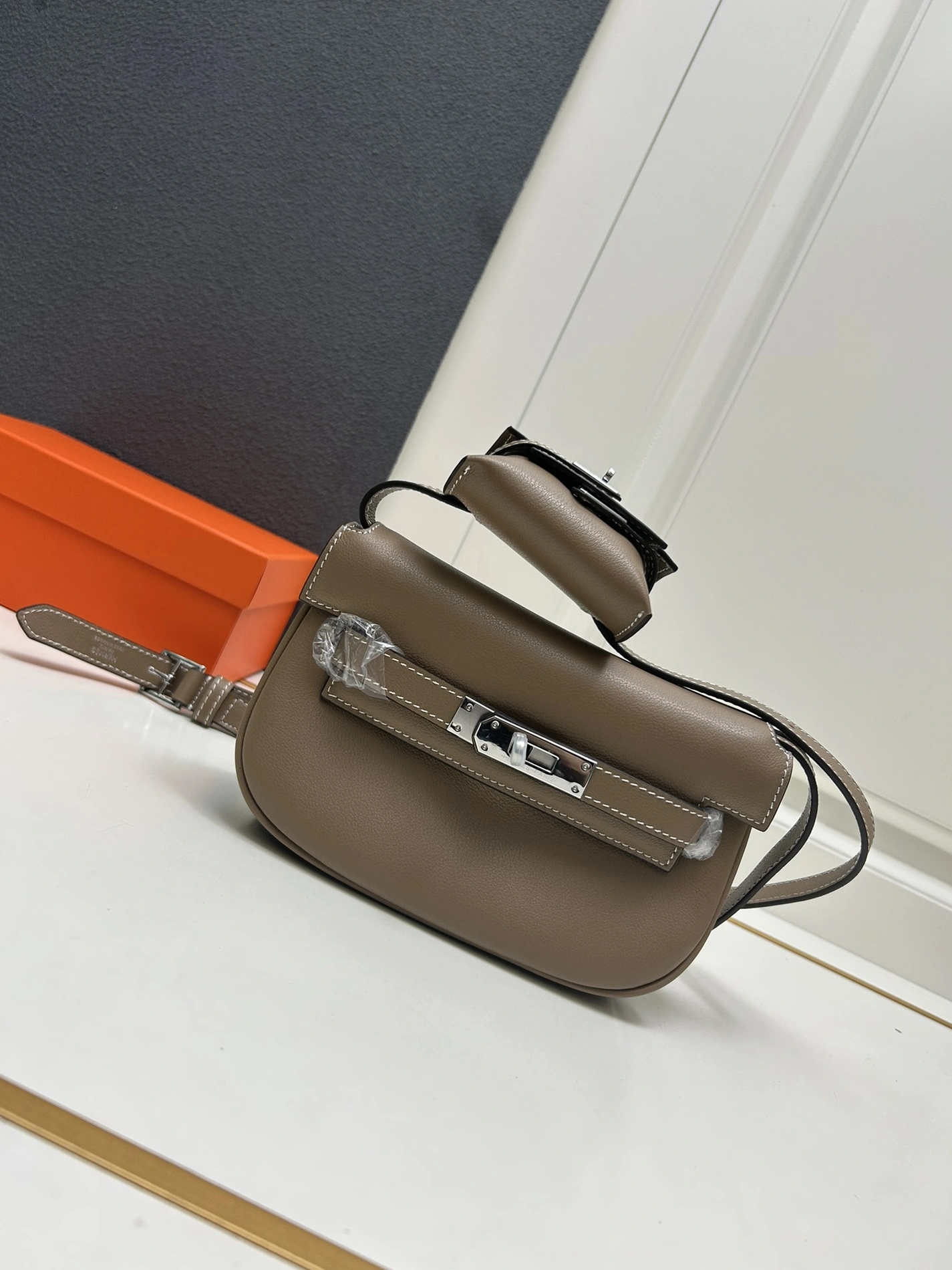 Hermes AAA Quality Messenger Bags For Women NewStyle 5675