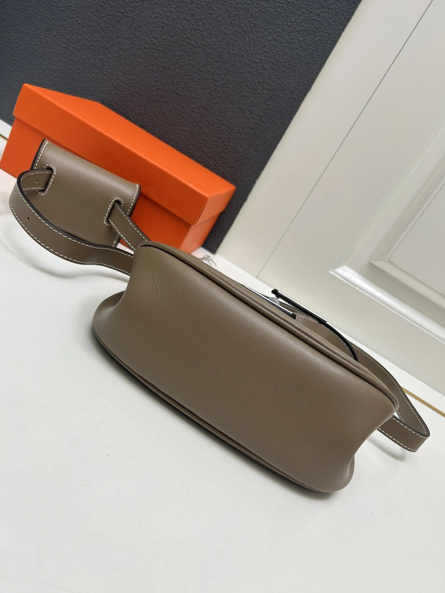Hermes AAA Quality Messenger Bags For Women NewStyle 5675