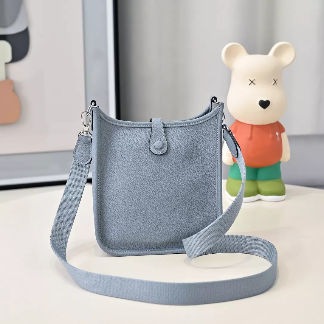 Hermes AAA Quality Messenger Bags For Women NewStyle 8906