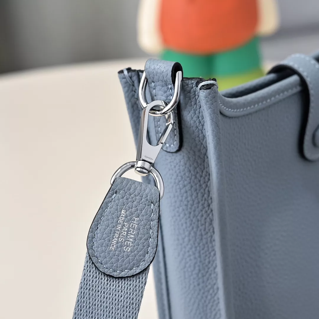 Hermes AAA Quality Messenger Bags For Women NewStyle 8906