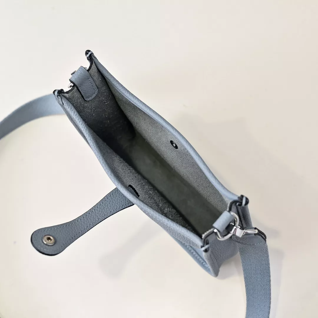 Hermes AAA Quality Messenger Bags For Women NewStyle 8906