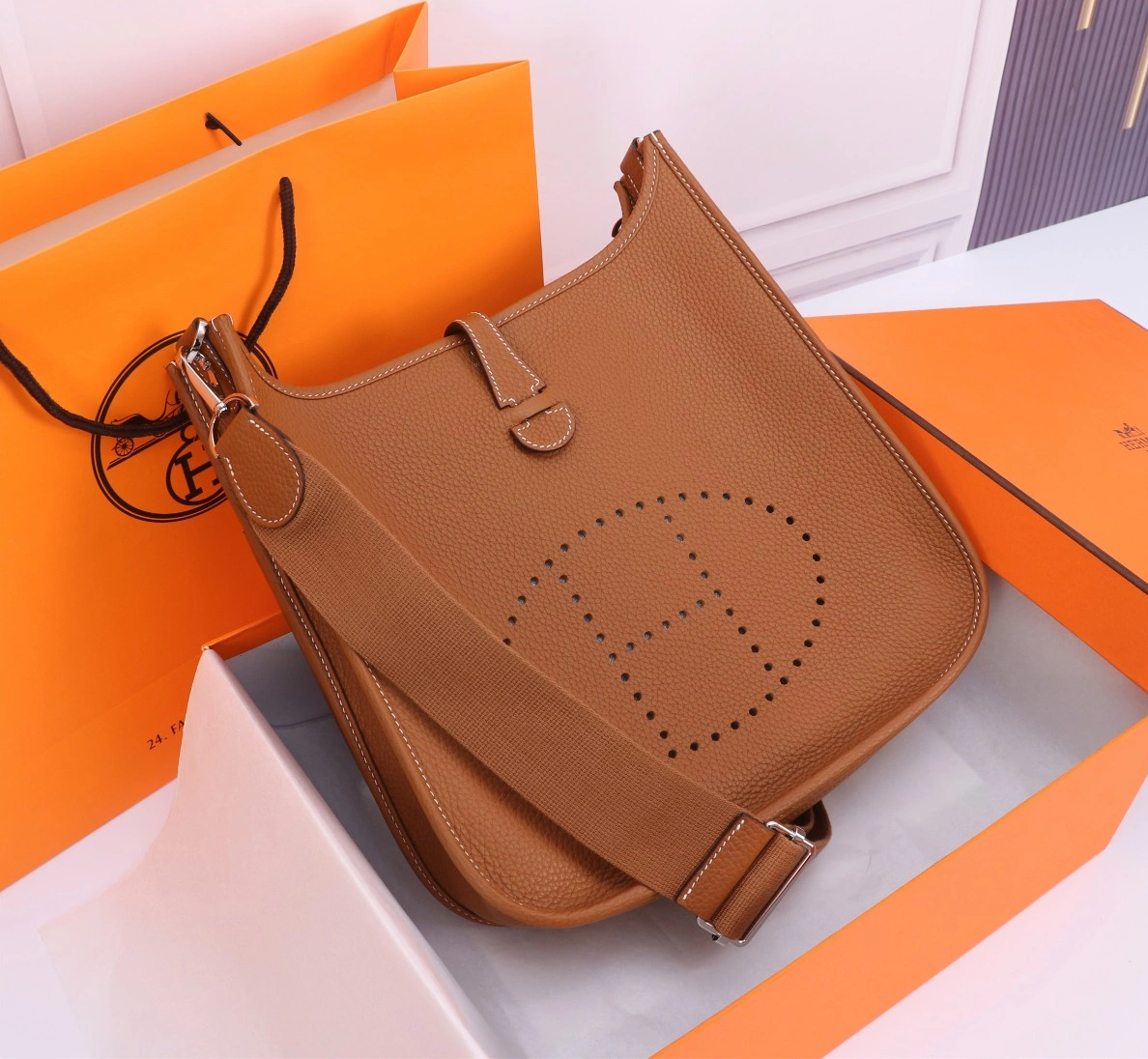 Hermes AAA Quality Messenger Bags For Women Practical 7069