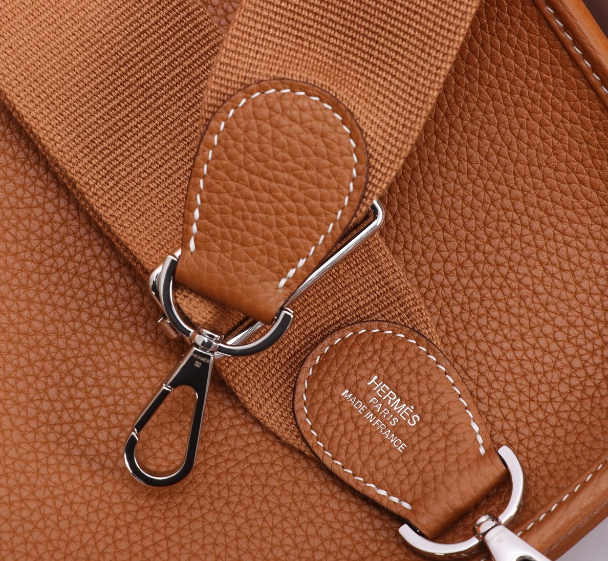 Hermes AAA Quality Messenger Bags For Women Practical 7069