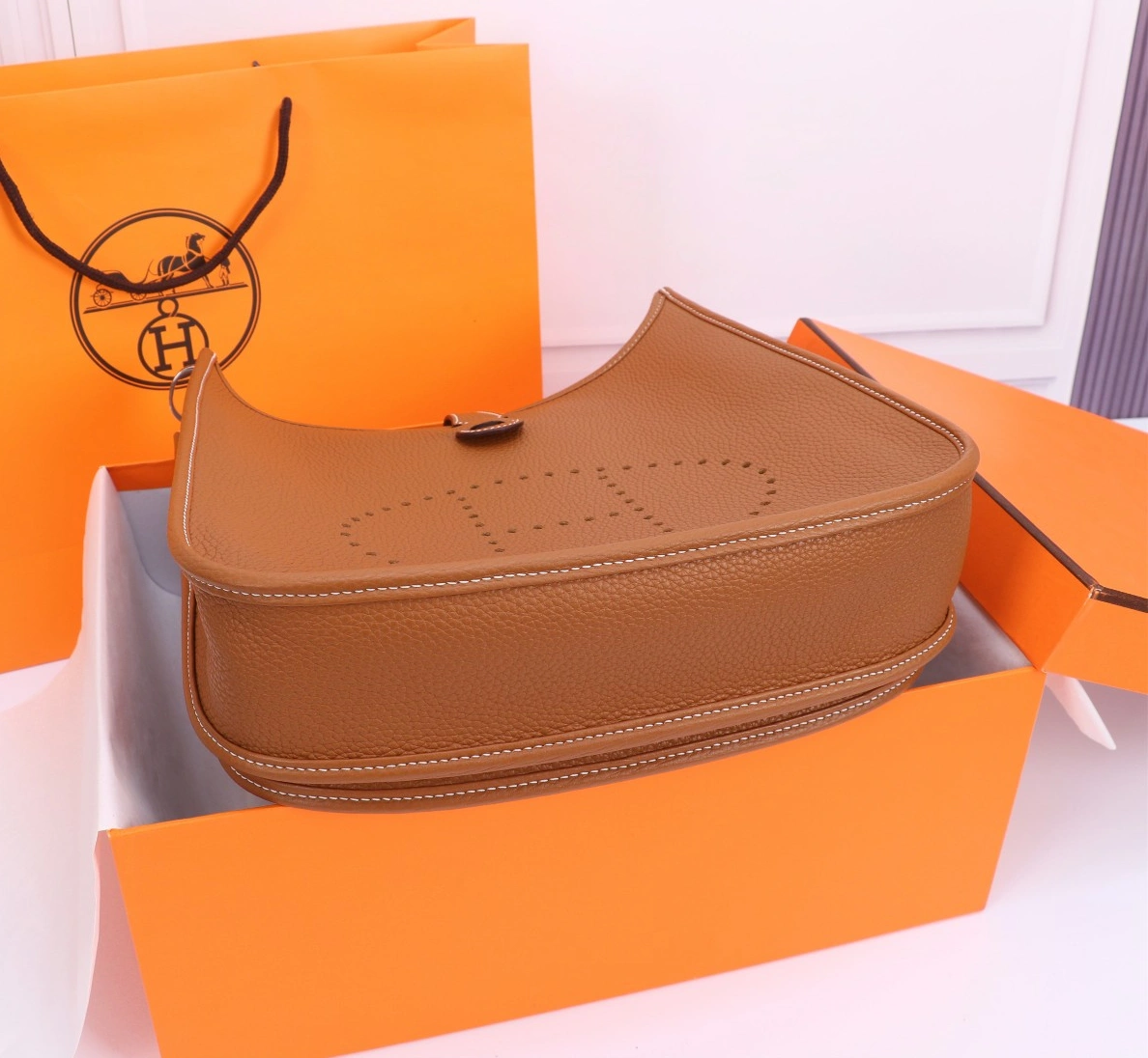 Hermes AAA Quality Messenger Bags For Women Practical 7069