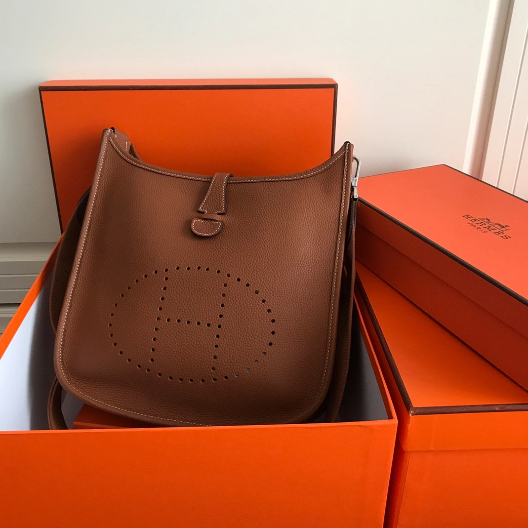 Hermes AAA Quality Messenger Bags For Women Refined 4325