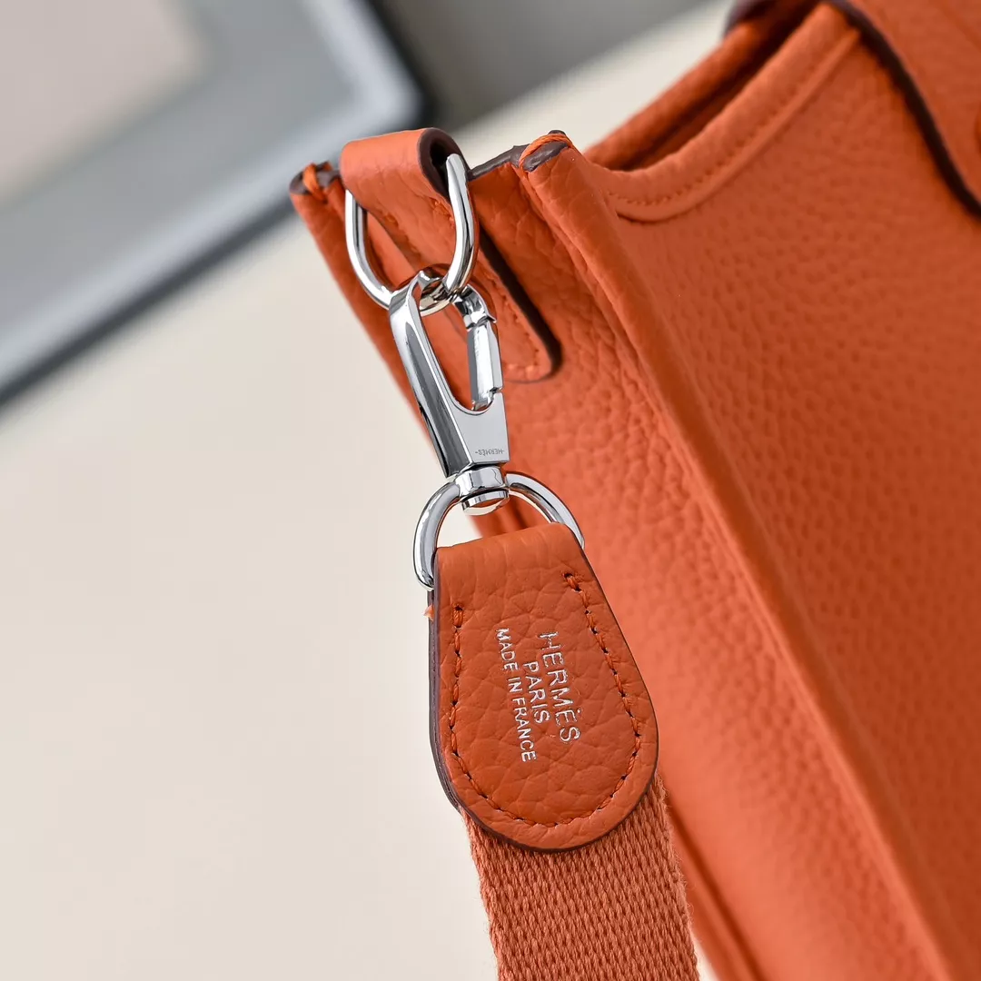 Hermes AAA Quality Messenger Bags For Women Resilient 2062