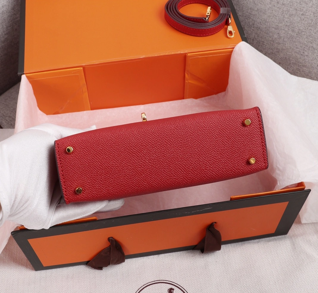 Hermes AAA Quality Messenger Bags For Women Sleek 4607