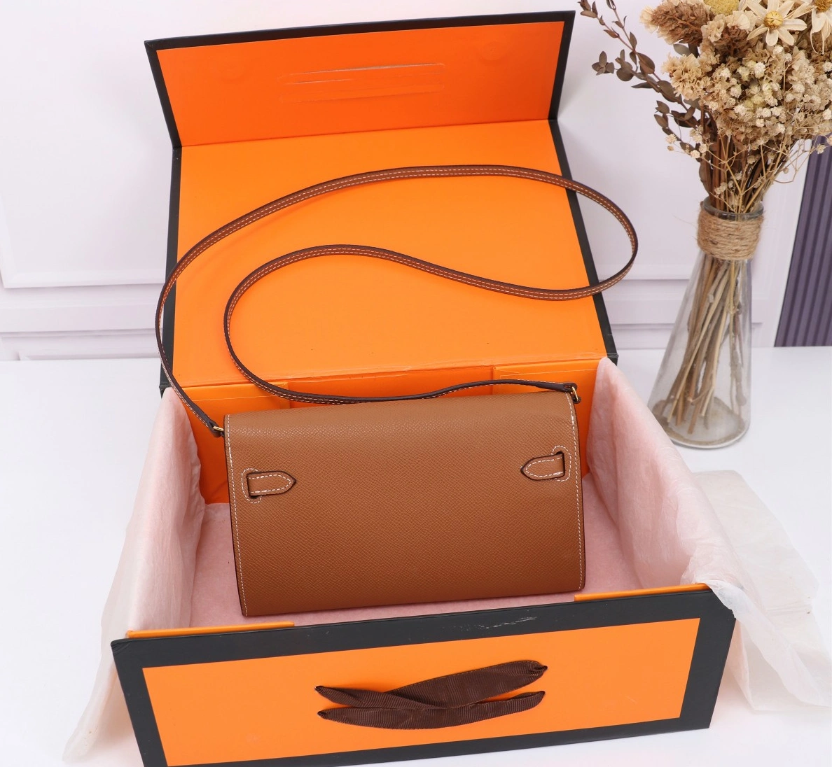 Hermes AAA Quality Messenger Bags For Women Sleek 4616