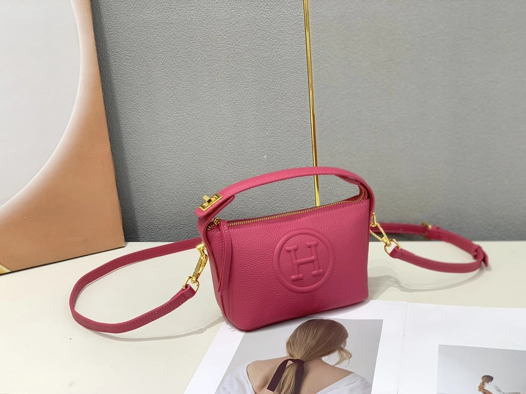 Hermes AAA Quality Messenger Bags For Women Stylish 8703