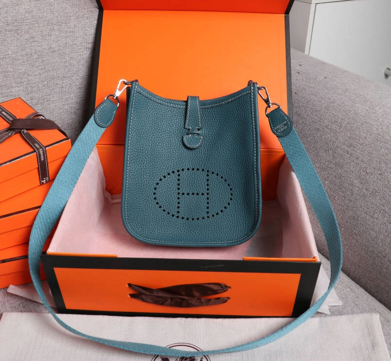 Hermes AAA Quality Messenger Bags For Women TopPick 3881