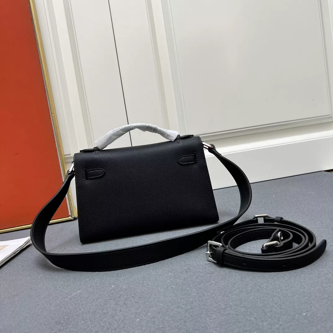 Hermes AAA Quality Messenger Bags For Women Trendsetting 8529