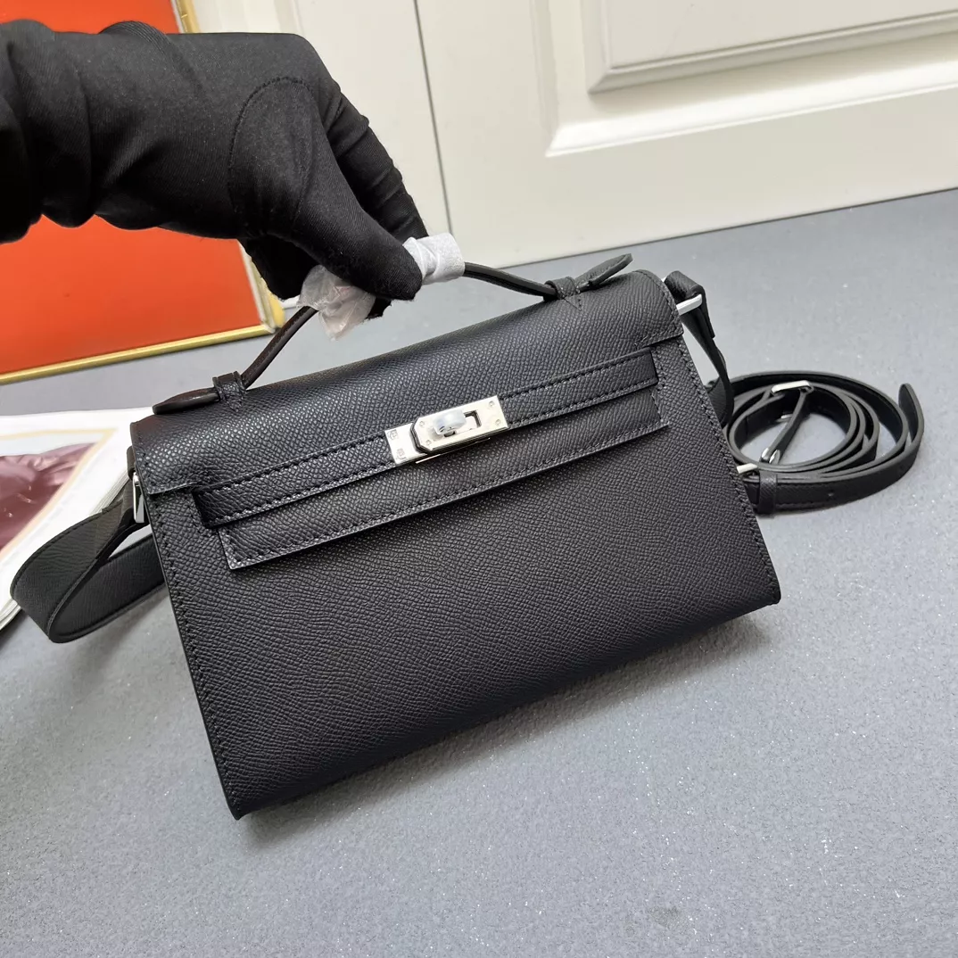 Hermes AAA Quality Messenger Bags For Women Trendsetting 8529