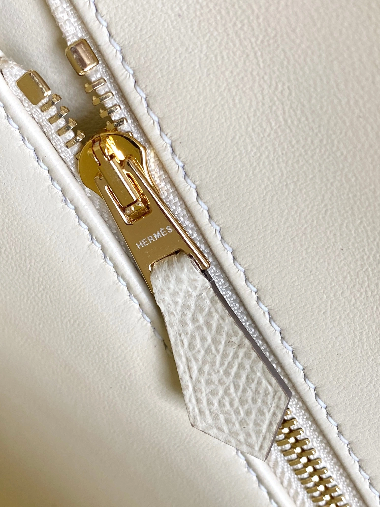 Hermes AAA Quality Messenger Bags For Women Versatile 8796