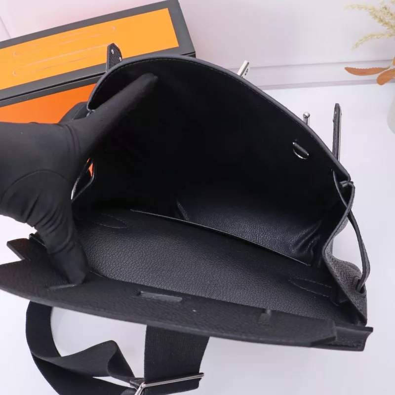 Hermes AAA Quality Messenger Bags In Black For Unisex Bright 9088