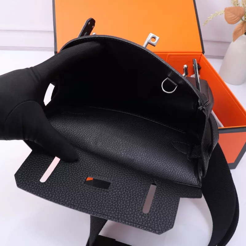 Hermes AAA Quality Messenger Bags In Black For Unisex SportInspired 627
