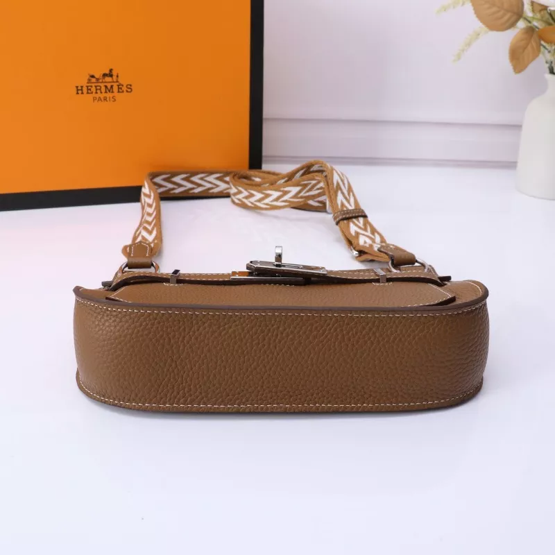 Hermes AAA Quality Messenger Bags In Brown For Unisex Soft 5692