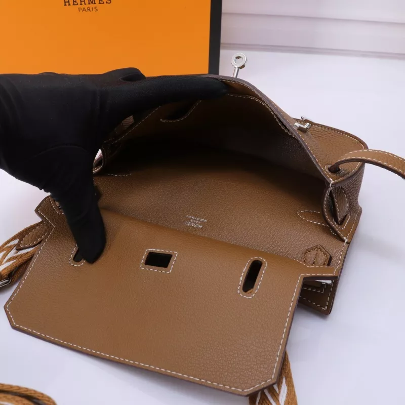 Hermes AAA Quality Messenger Bags In Brown For Unisex Soft 5692