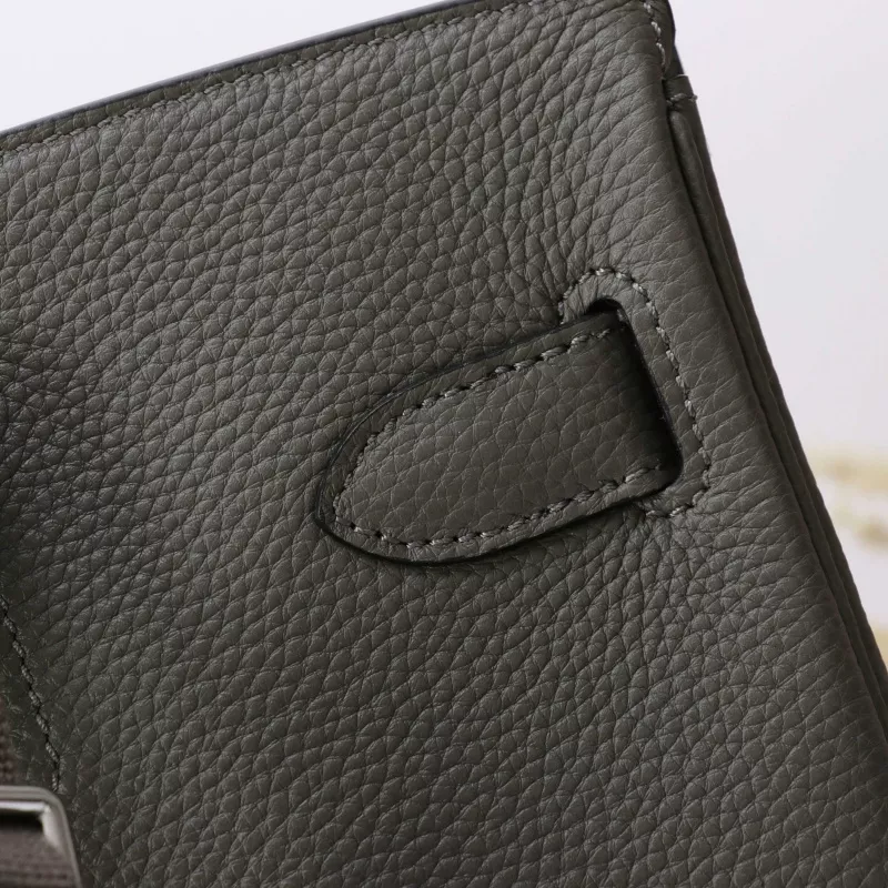 Hermes AAA Quality Messenger Bags In Gray For Unisex Trendsetting 3728
