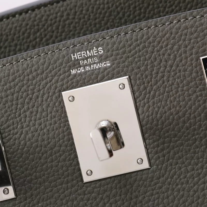 Hermes AAA Quality Messenger Bags In Gray For Unisex Trendsetting 3728