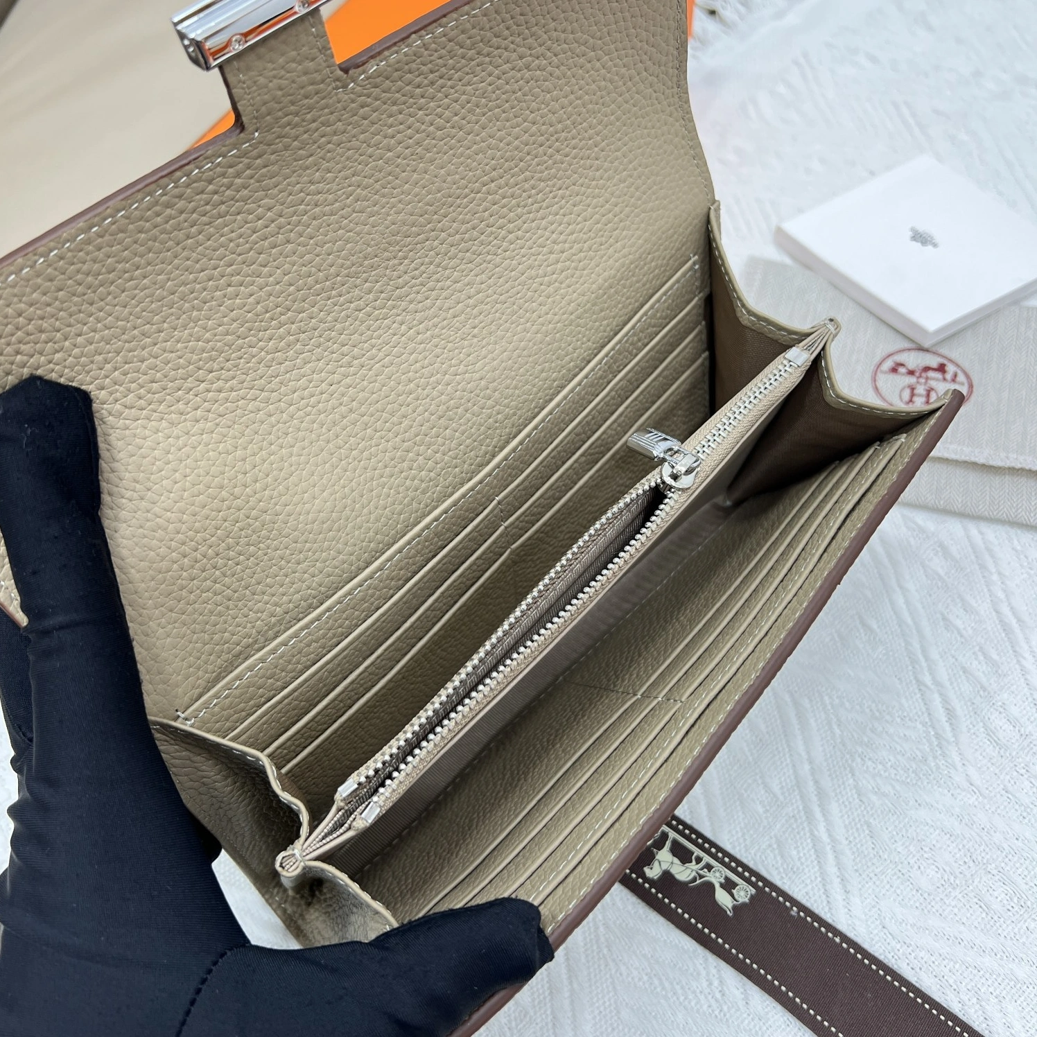 Hermes AAA Quality Wallets Fashionable 4651