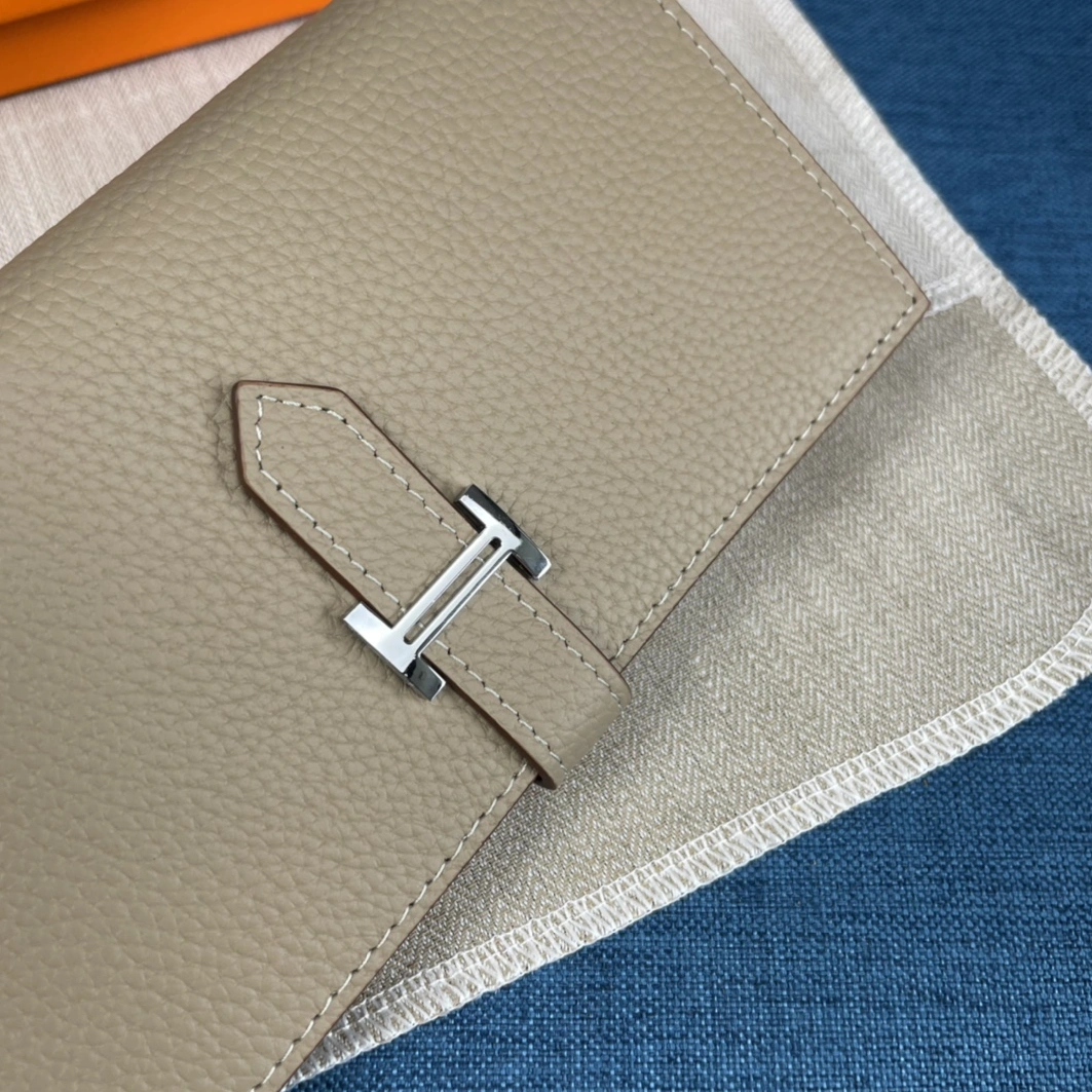 Hermes AAA Quality Wallets For Women AllSeason 121