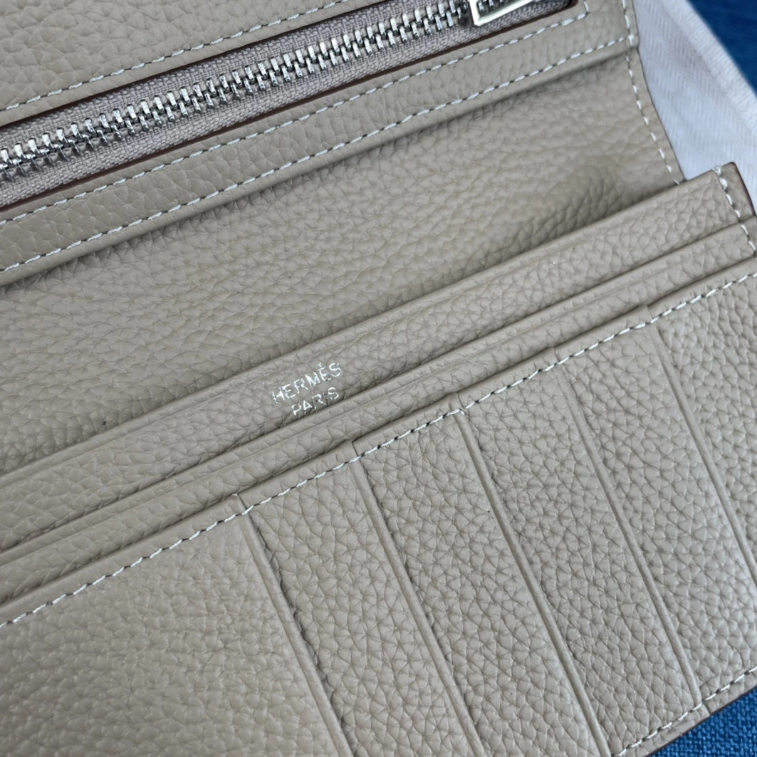 Hermes AAA Quality Wallets For Women AllSeason 121