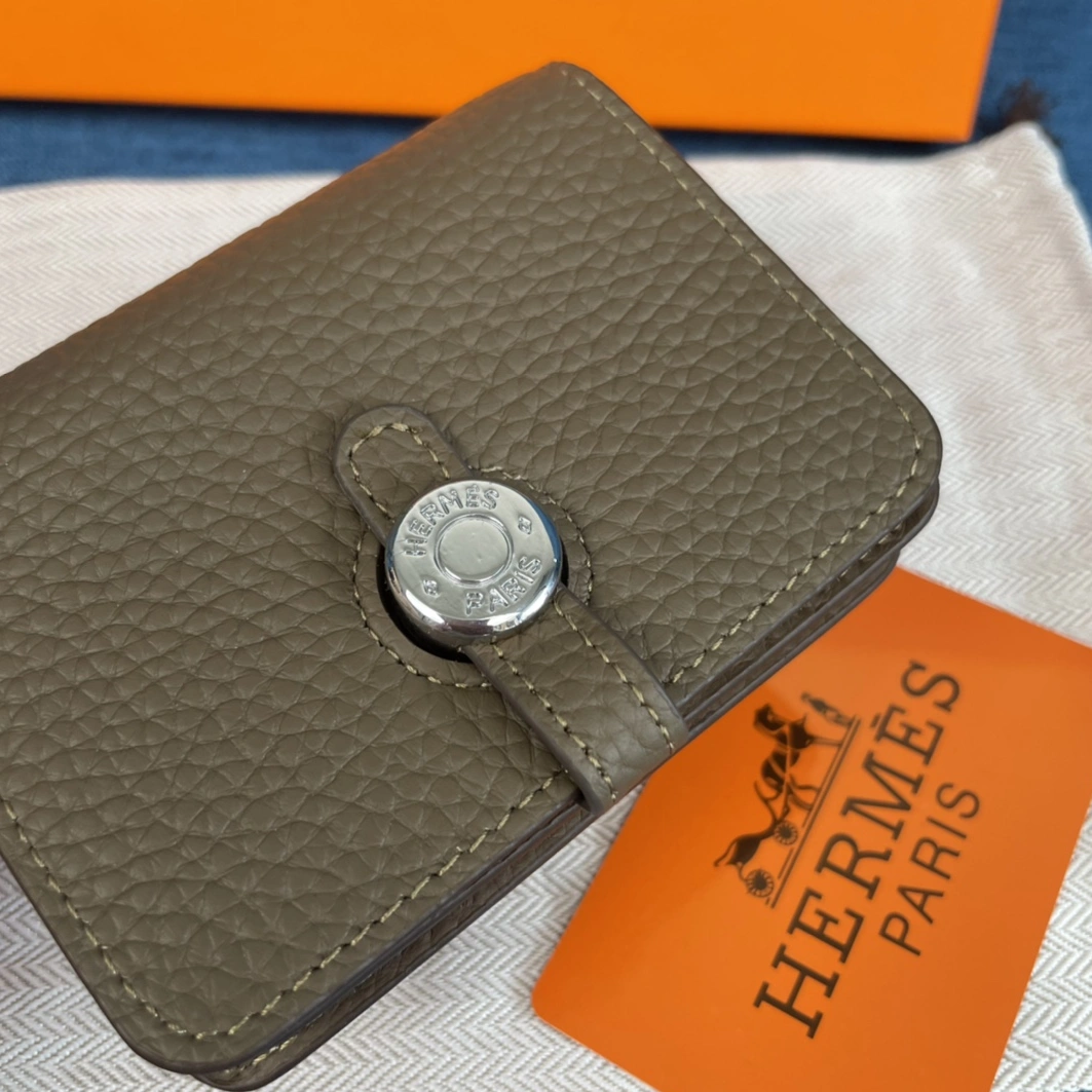 Hermes AAA Quality Wallets For Women Durable 4531