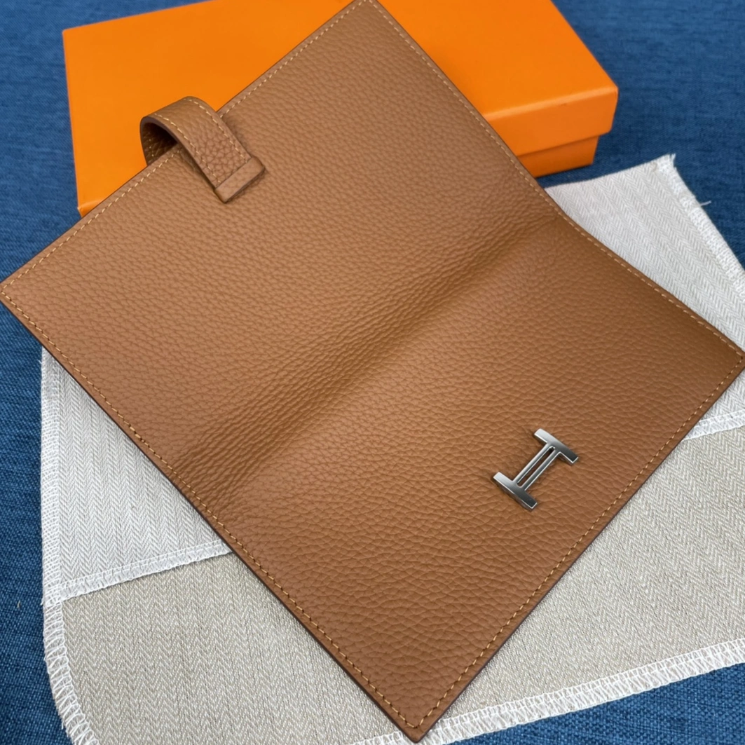 Hermes AAA Quality Wallets For Women Unique 208