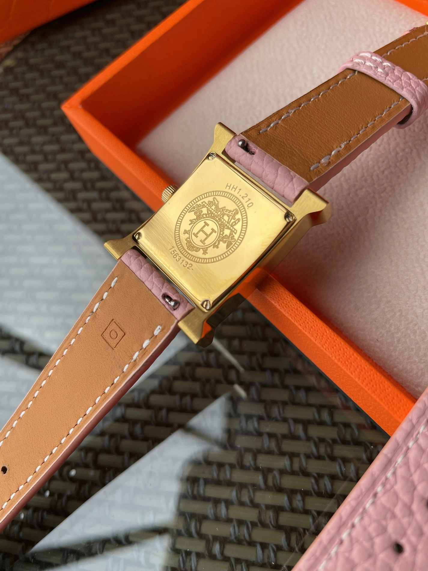 Hermes AAA Quality Watches For Unisex Vibrant 7578