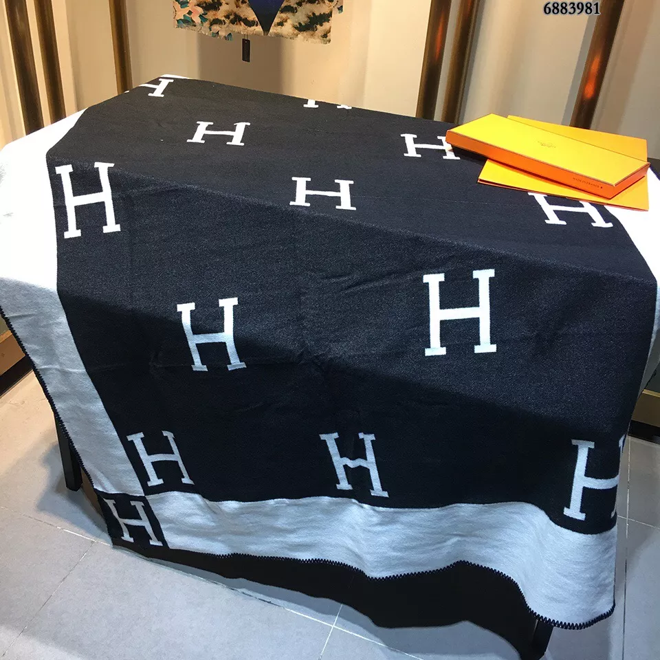 Hermes Blanket Durable 9177