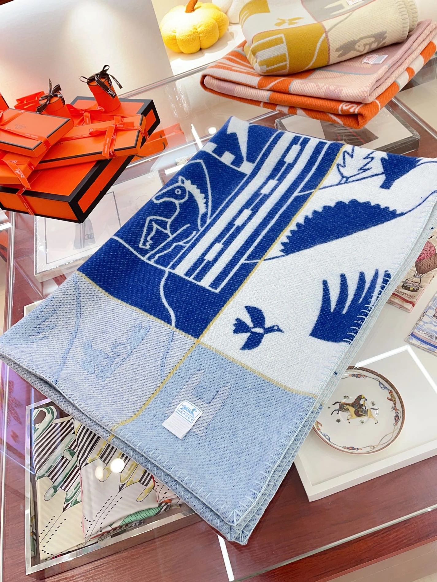 Hermes Blanket Versatile 4931