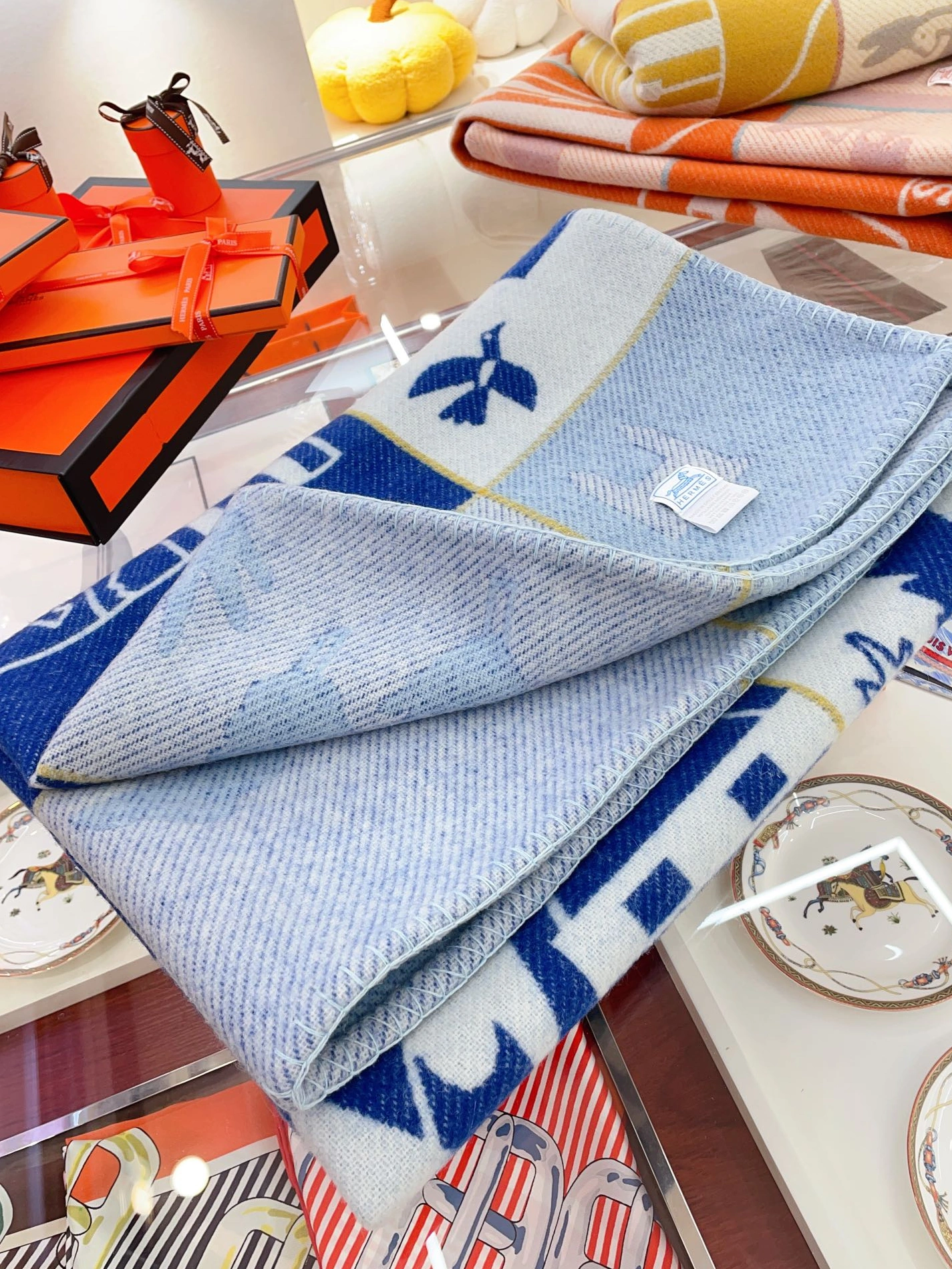 Hermes Blanket Versatile 4931
