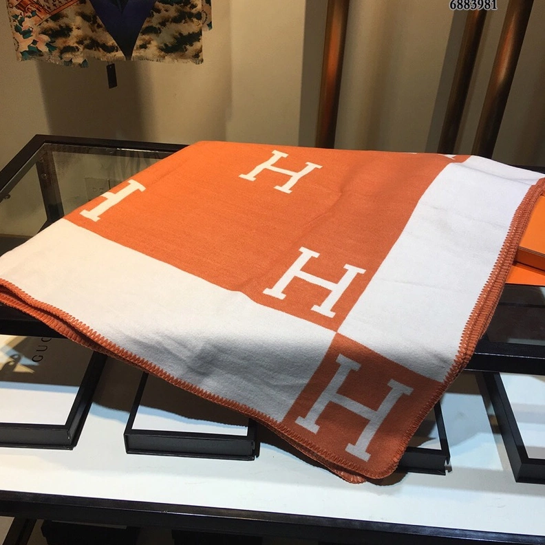 Hermes Blankets Soft 720