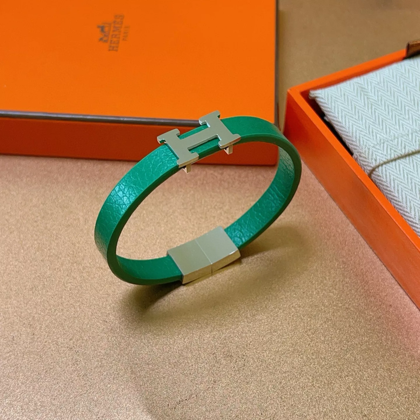 Hermes Bracelets Comfortable 7141