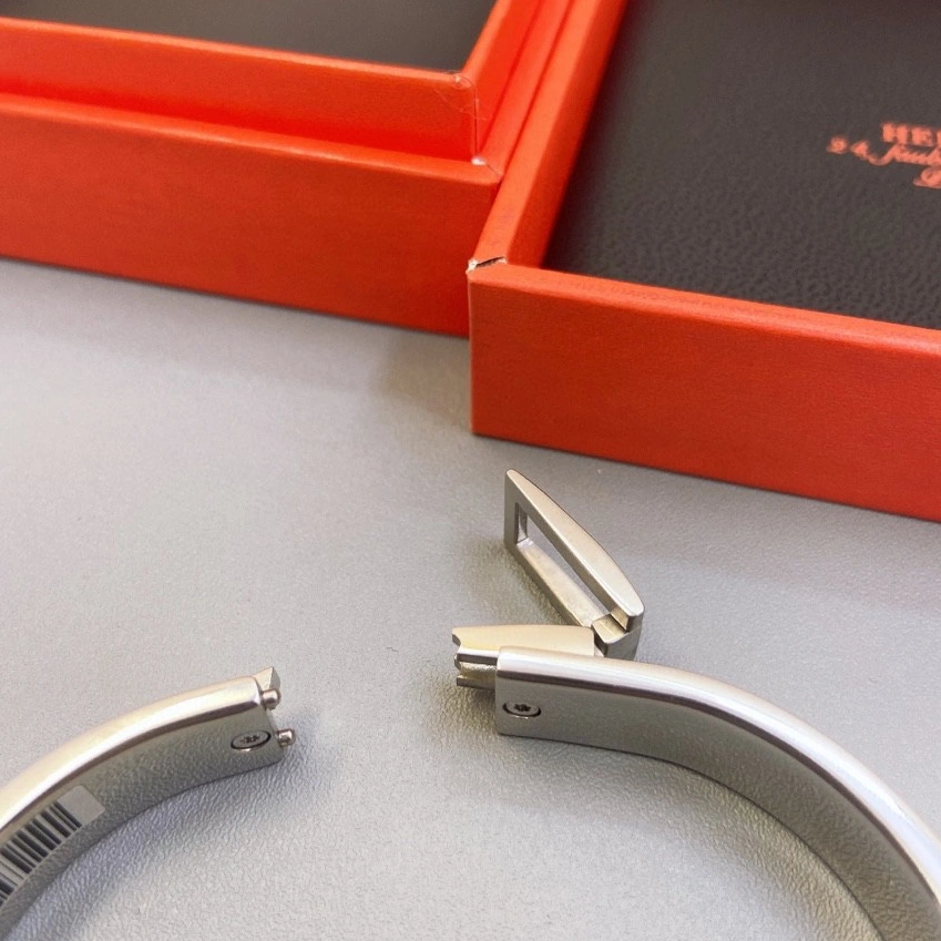 Hermes Bracelets Refined 9964