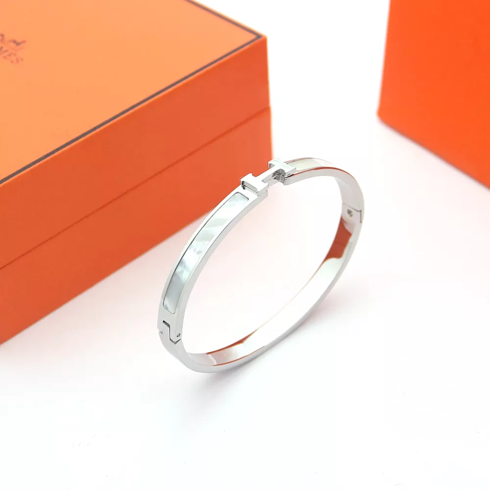 Hermes Bracelets Stylish 733