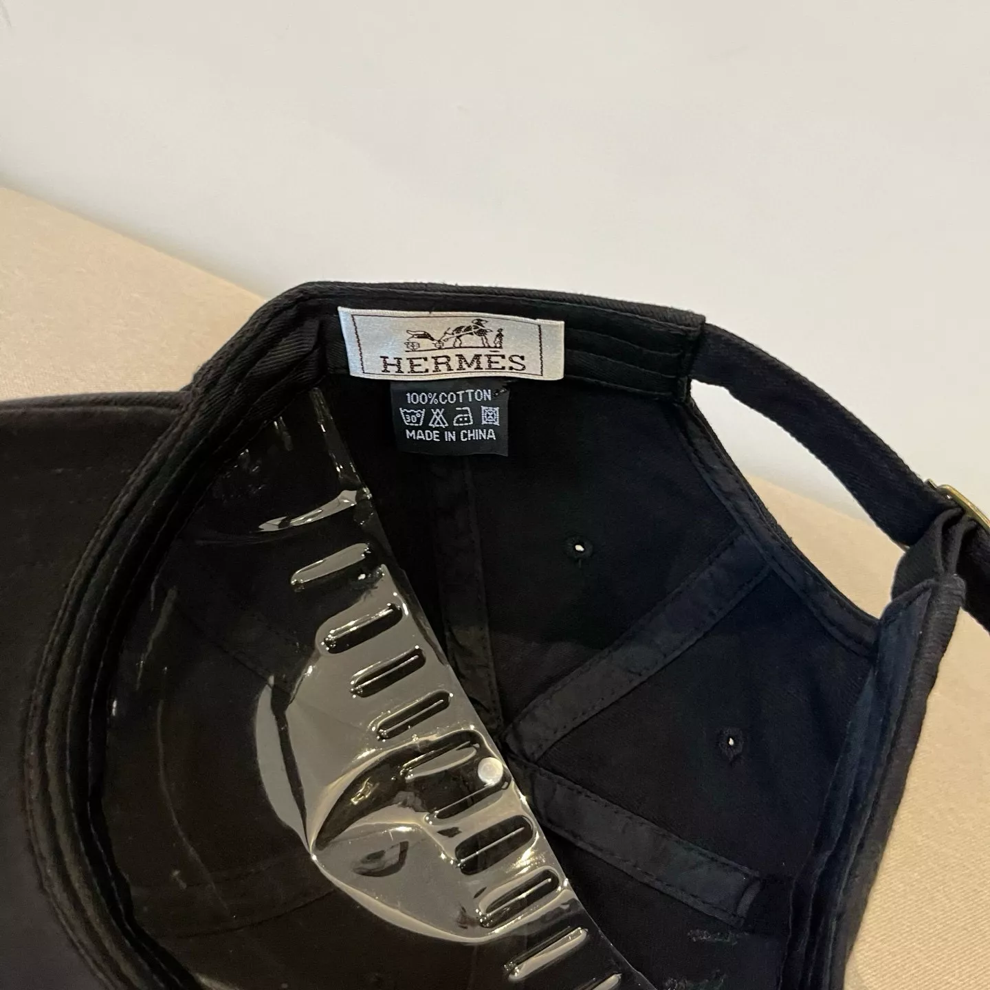 Hermes Caps Breathable 5259