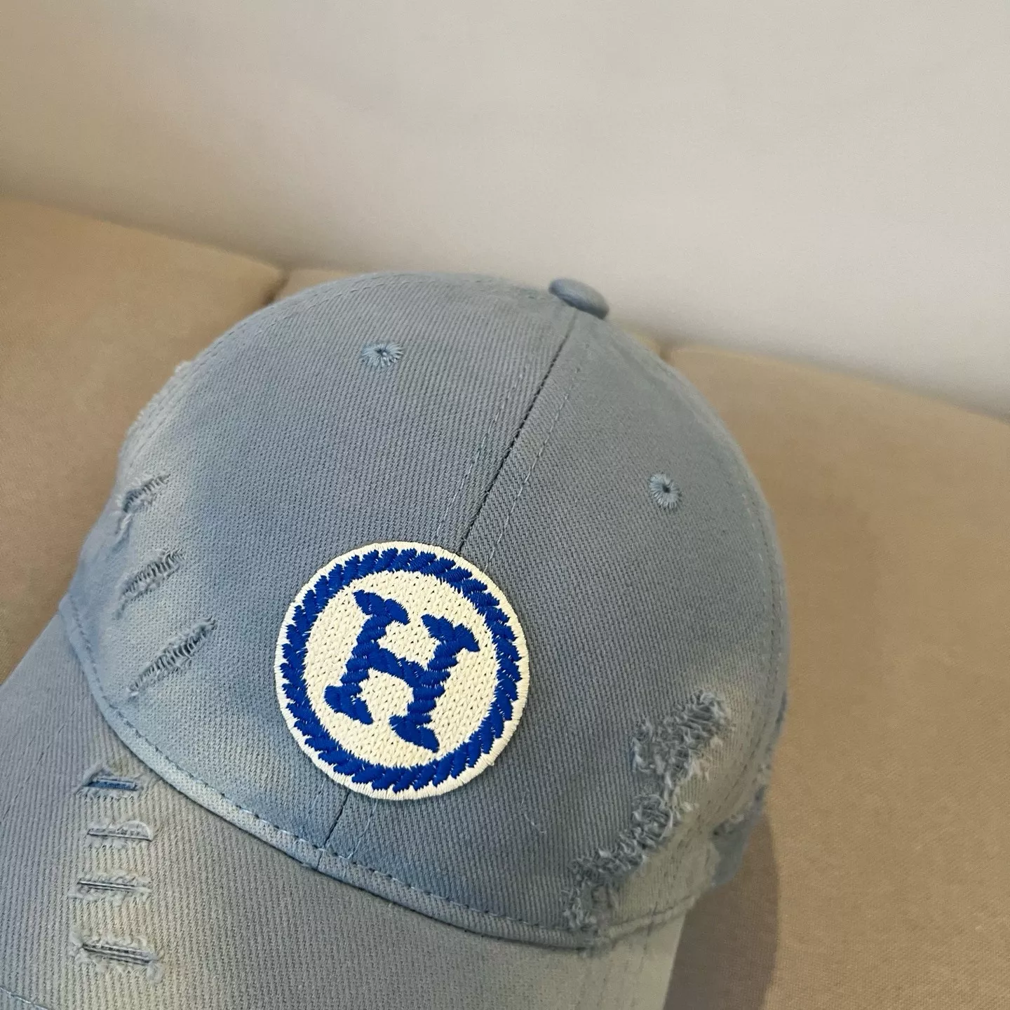 Hermes Caps Bright 8254