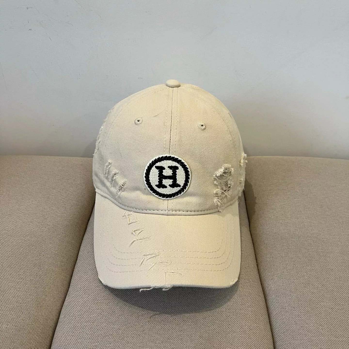 Hermes Caps Practical 3472