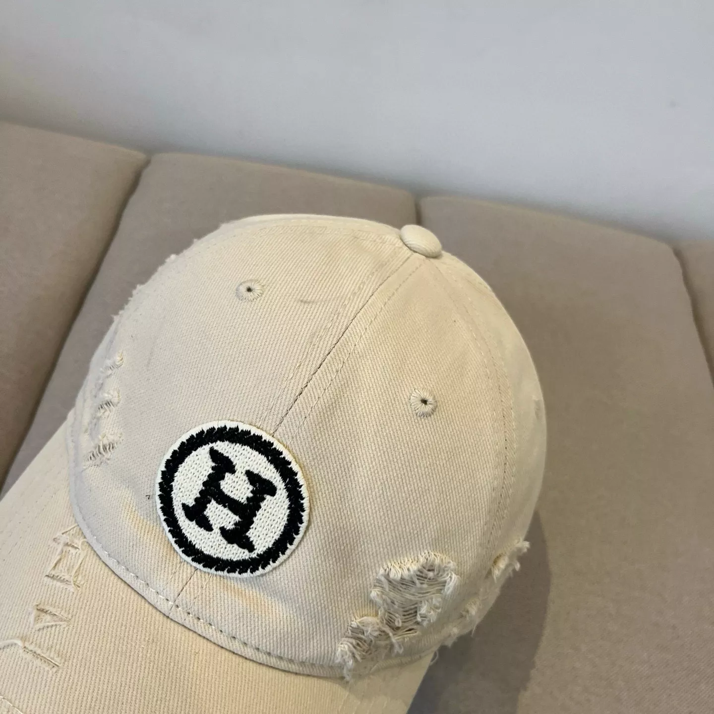 Hermes Caps Practical 3472