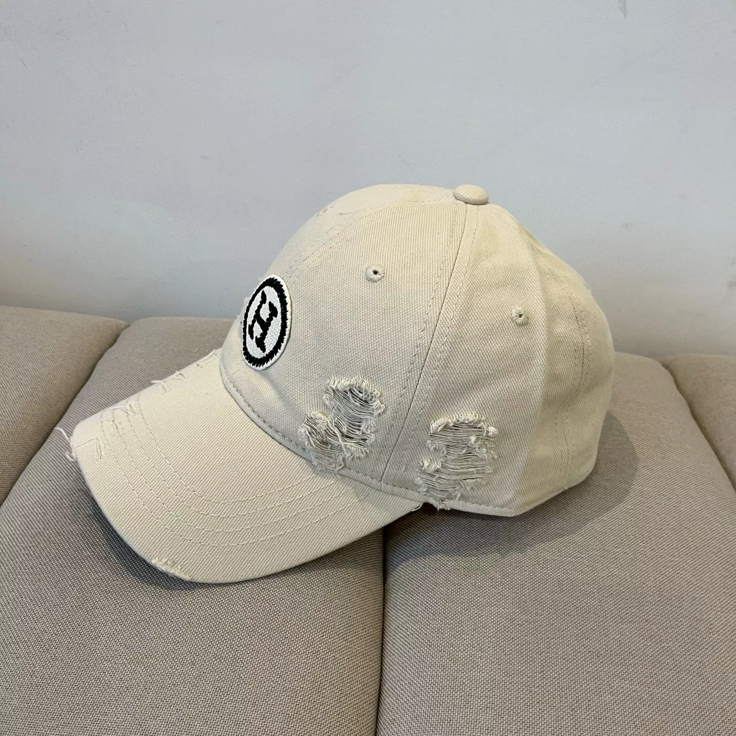 Hermes Caps Practical 3472