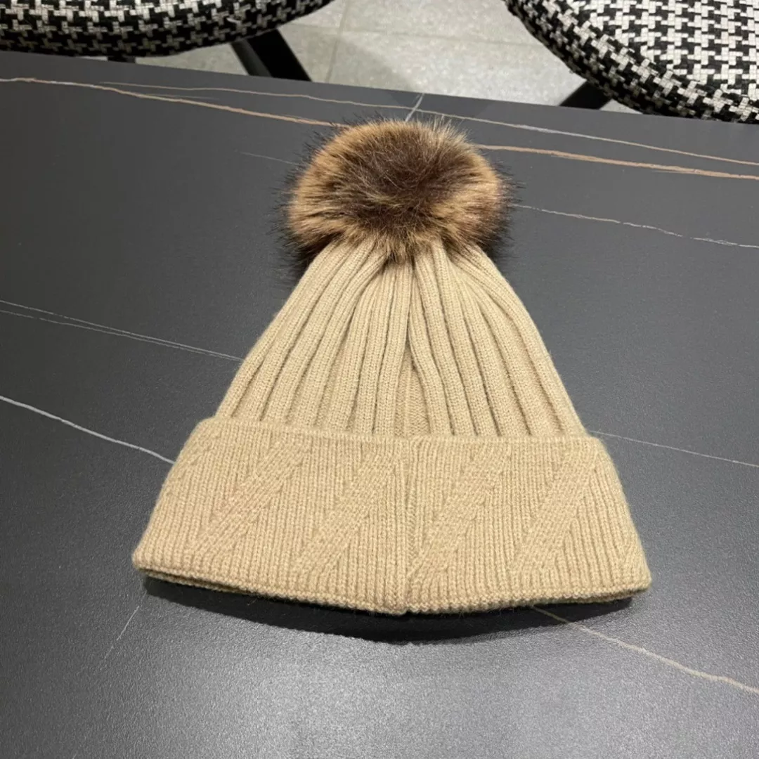 Hermes Caps Versatile 2639