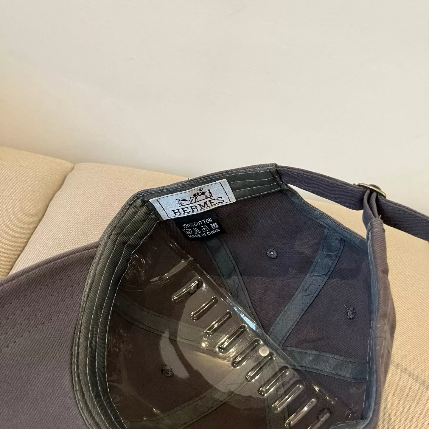 Hermes Caps Versatile 2989
