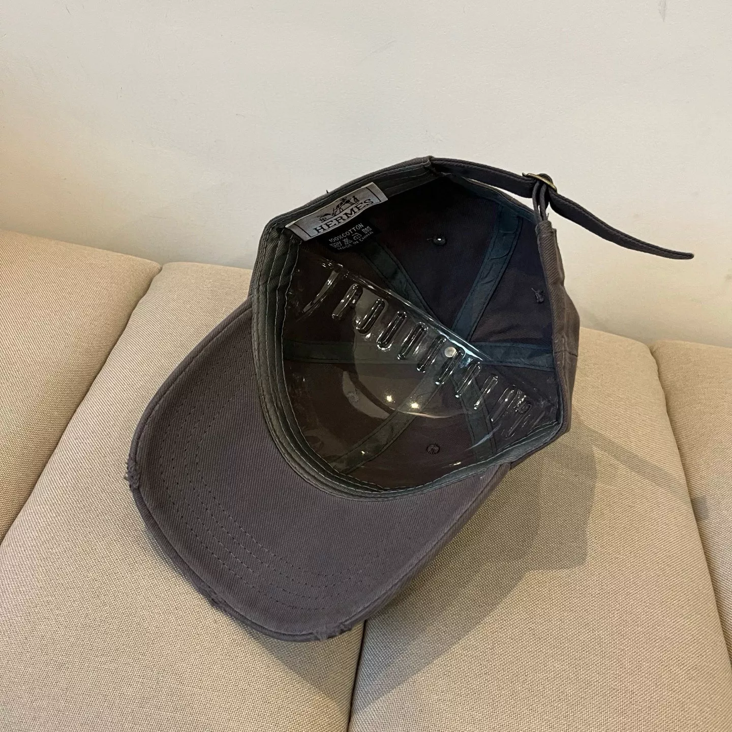 Hermes Caps Versatile 2989