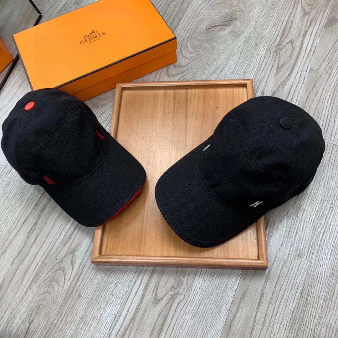 Hermes Caps Versatile 6764