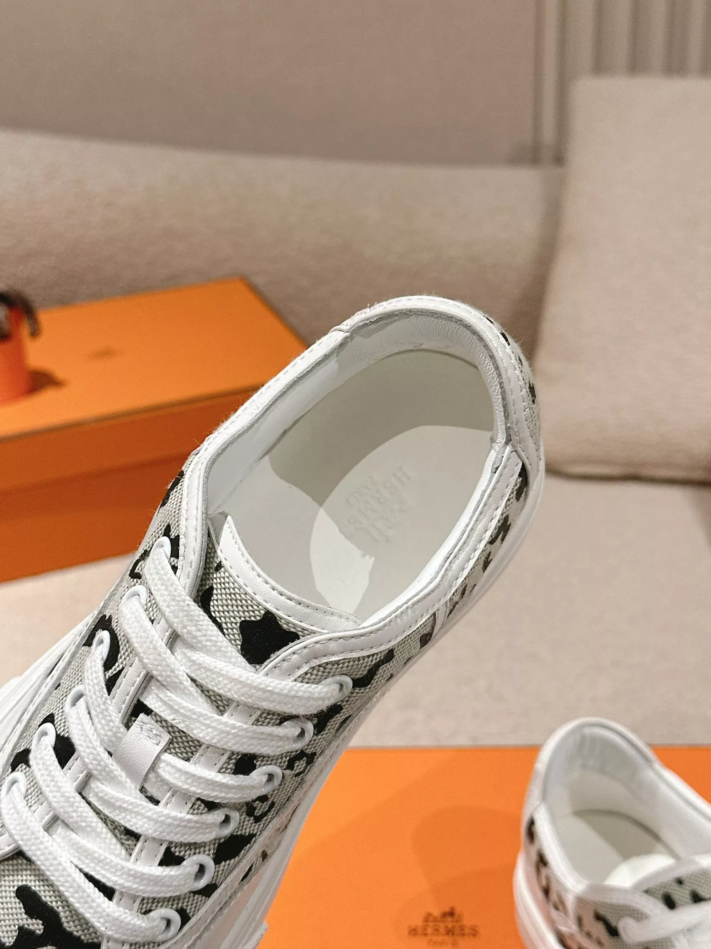 Hermes Casual Shoes For Women Durable 2502